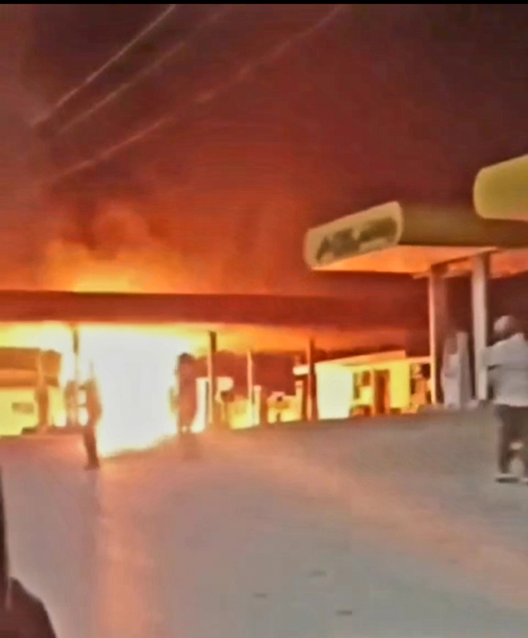 آتش سوزی در جایگاه عرضه سوخت در مسجدسلیمان