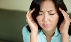نقش هورمون‌های زنانه در ابتلا به سردردهای میگرنی 