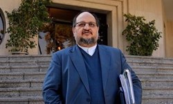 وزیر صنعت، معدن و تجارت در لنگرود:سرکوب قیمت‌ها در دستور کار دولت نیست