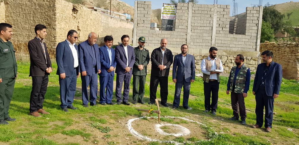 کلنگ زنی ۸واحد روستایی و شهری جهت ساخت مسکن برای مددجویان کمیته امداد امام (ره)مسجدسلیمان