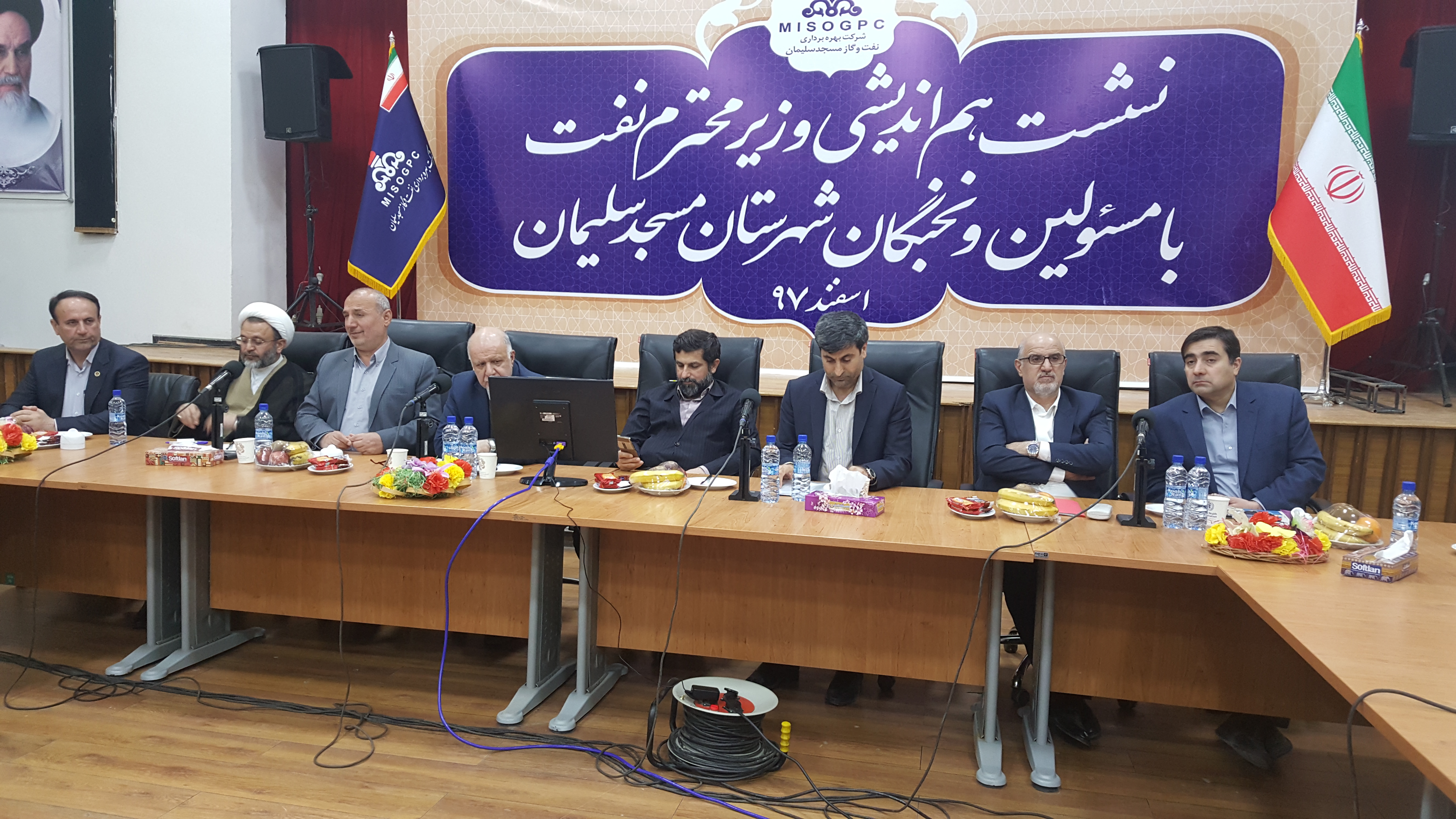 وزیر نفت  در سفر به  مسجدسلیمان: سفرم به مسجدسلیمان به خاطر ادای احترام به مردم شریف این شهراست