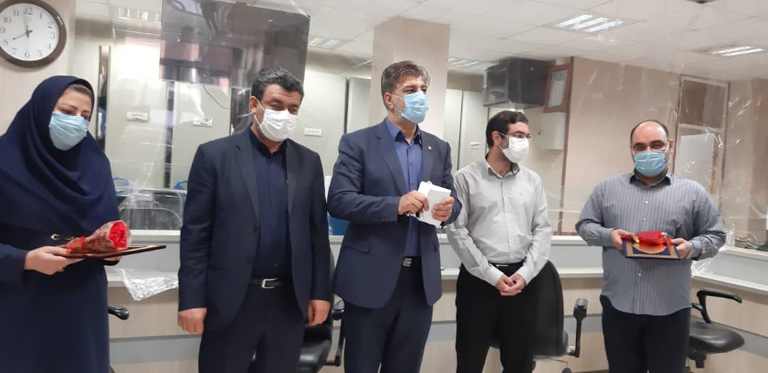 بمناسبت هفته دولت و روز کارمند، از کارمندان نمونه امورمالیاتی شهرستان مسجدسلیمان تقدیرشد.