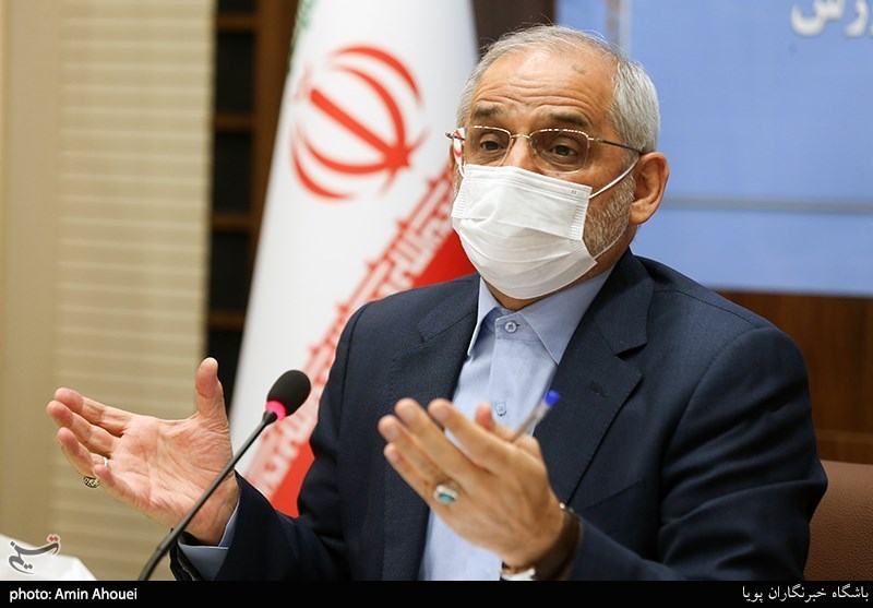 وزیر آموزش و پرورش گفت: معلمان غیررسمی که بعد از سال ۹۲ با آموزش و پرورش همکاری کردند باید قید استخدام را بزنند