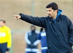 مجتبی حسینی سرمربی ذوب اهن شد