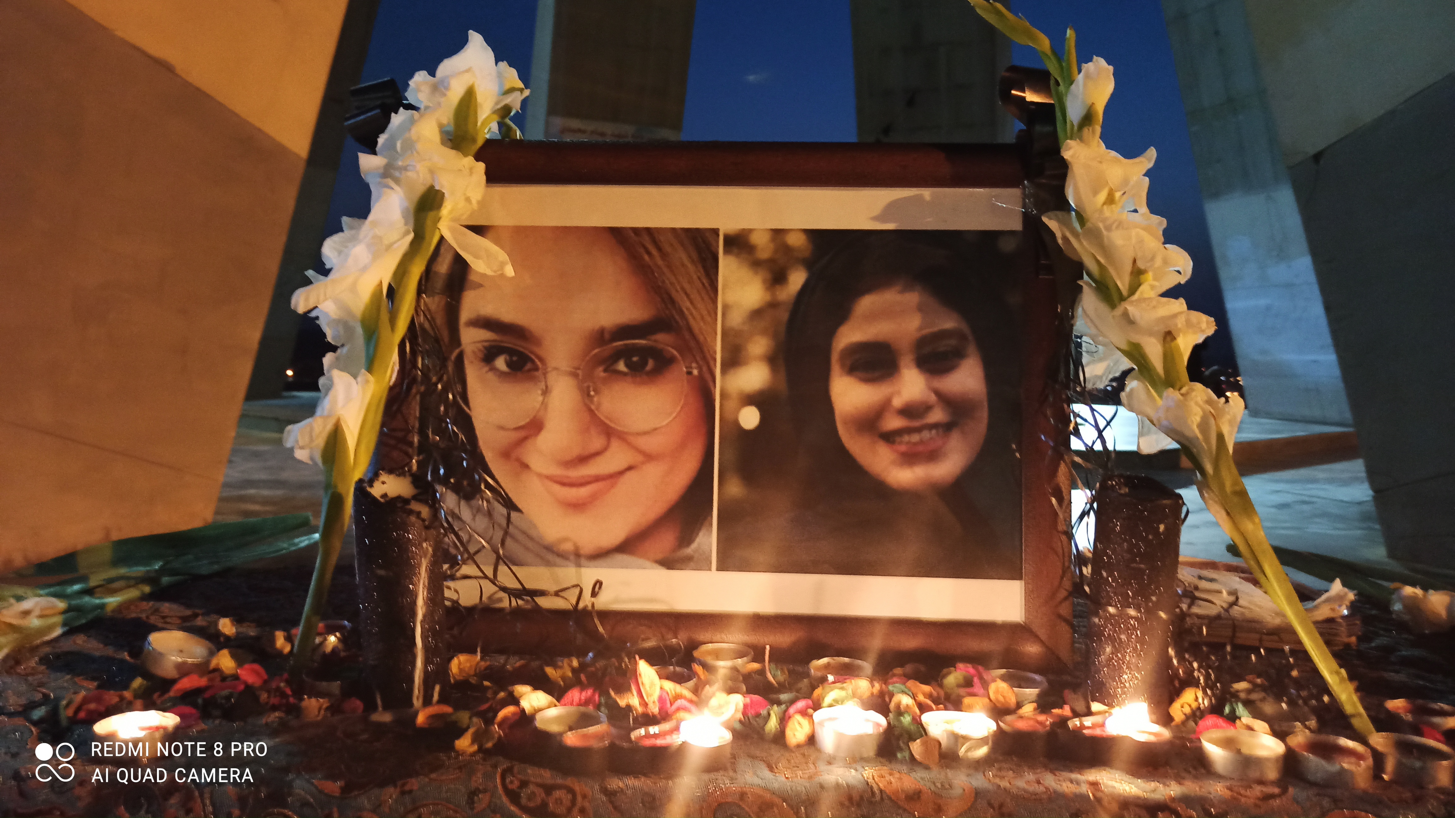 برگزاری مراسم یادبود خبرنگاران فقید ایسنا و ایرنا در تپه شهدای گمنام