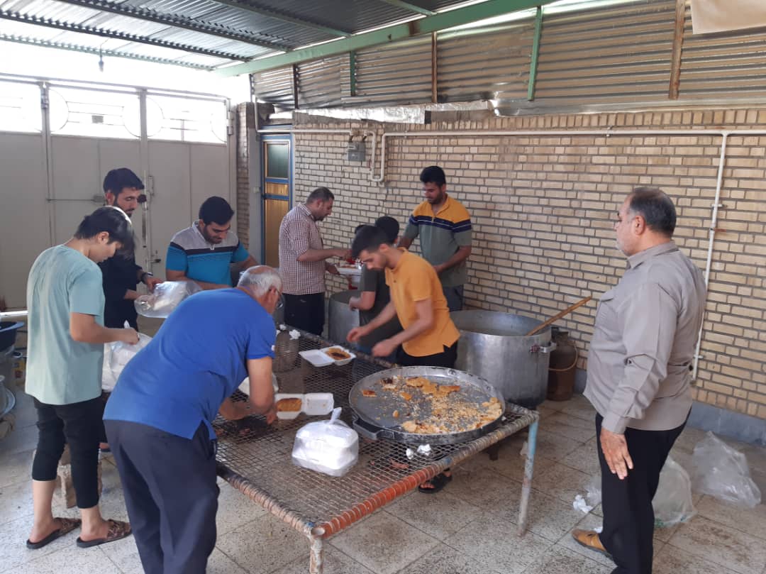 توزیع ۲۵۰۰ پرس غذا به مناسبت عید غدیر خم در ترکالکی