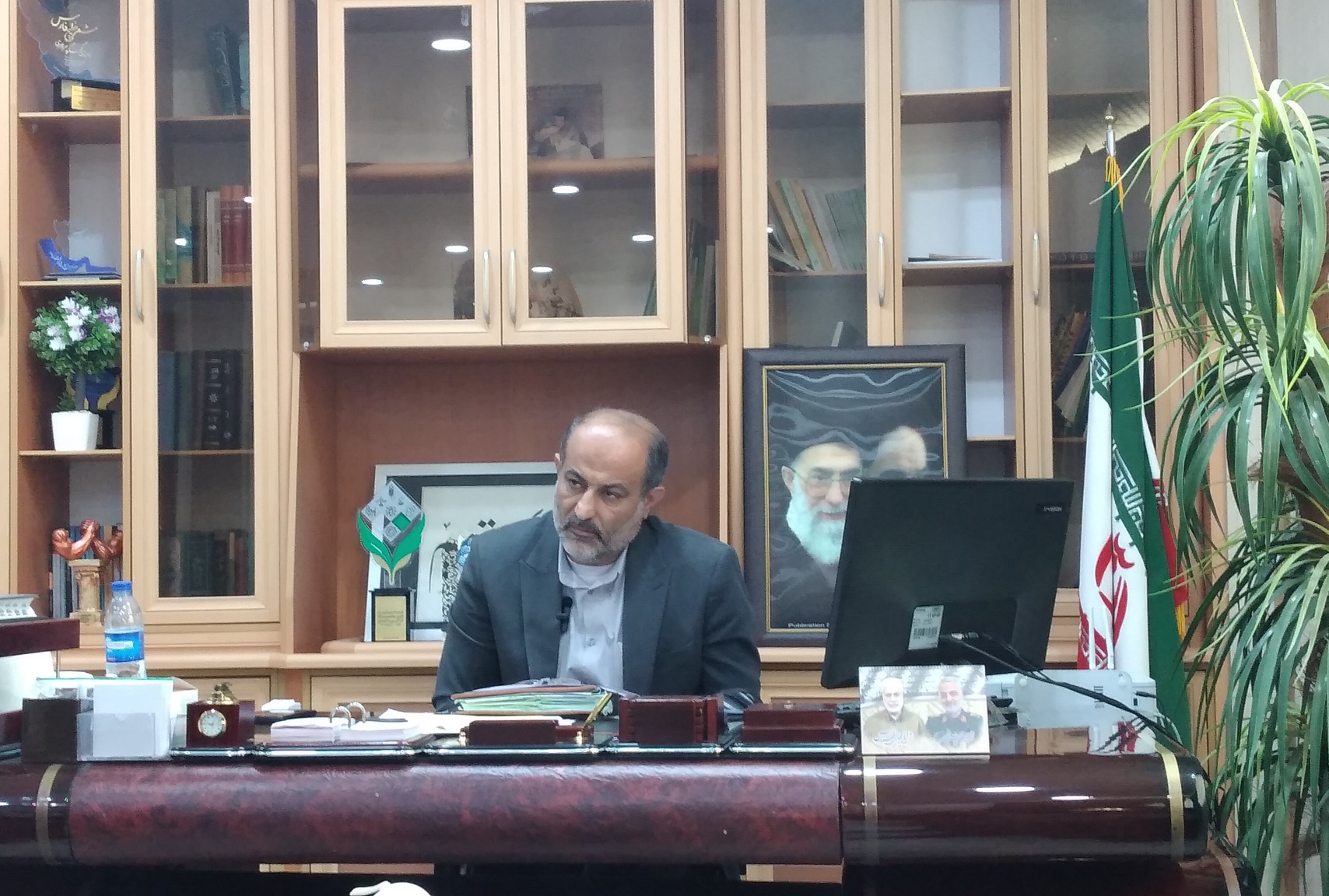 در نشست خبری فرماندار هندیجان مطرح شد :  پروژه آب شیرین کن بحرکان هندیجان بعد از اربعین وارد مناقصه میشود  افتتاح و بهره برداری از چندین پروژه شهری و روستایی در هفته آیند