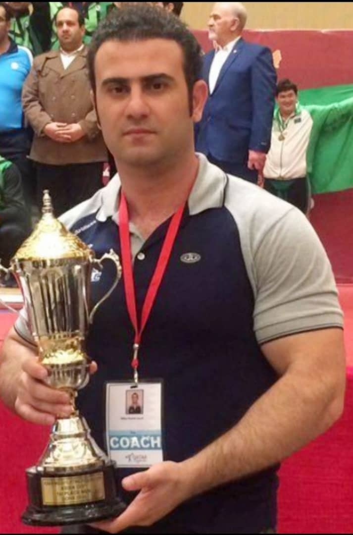 به انتخاب فدراسیون وزنه برداری؛ مربی تیم نفت‌مسجدسلیمان مربی برتر کشور شد