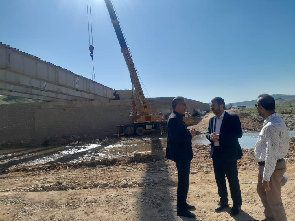آغاز پروژه نصب تیرهای پل جدید تنگ۳ محور مسجدسلیمان-اهواز پس از سالها تعطیلی