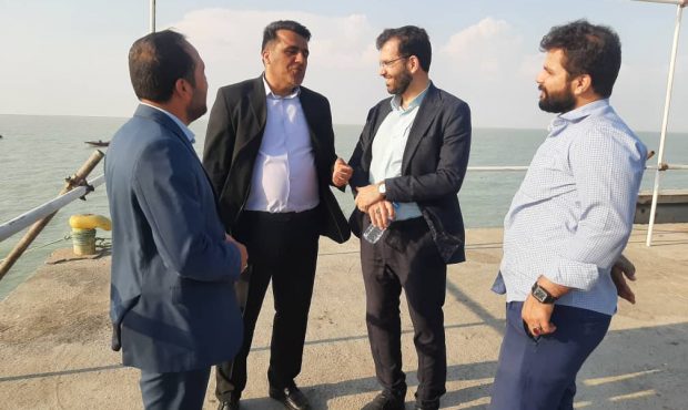 بازدید مدیرکل فرهنگ و ارشاد اسلامی استان خوزستان از محل برگزاری اختتامیه کنگره ملی شعر خلیج فارس در بندرهندیجان