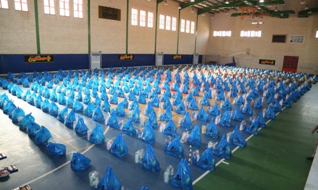 توزیع ۱۱۰۰ بسته کمک معیشتی به همت شرکت نفت و گاز مسجدسلیمان