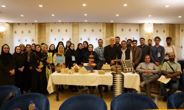 کارگاه انتقال تجربه صنایع‌دستی و رسانه در اهواز برگزار شد.