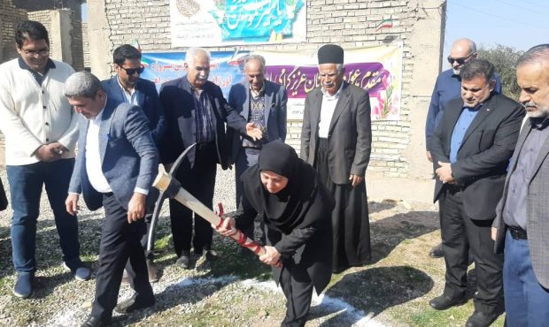 کلنگ احداث پایگاه جاده ای اورژانس  پیش بیمارستانی  در سه راهی لالی به زمین زده شد.