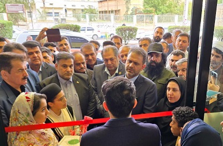 افتتاح فاز اول مرکز درمانی آتیه مسجدسلیمان با حضور نماینده مردم مسجدسلیمان و رئیس دانشگاه علوم پزشکی اهواز