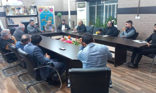 نشست محمد خسروی شهردار مسجدسلیمان با کانون های تبلیغاتی در محل دفتر شهرداری مرکزی