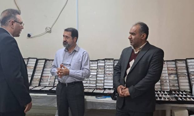 ارائه خدمات پزشکی به مددجویان کمیته امداد شهرستان گتوند توسط گروه جهادی