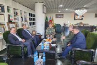 دیدار فرماندار و نماینده مردم مسجدسلیمان در مجلس شورای اسلامی با فرمانده نیروی  زمینی ارتش در خصوص رفع مشکلات فرودگاه