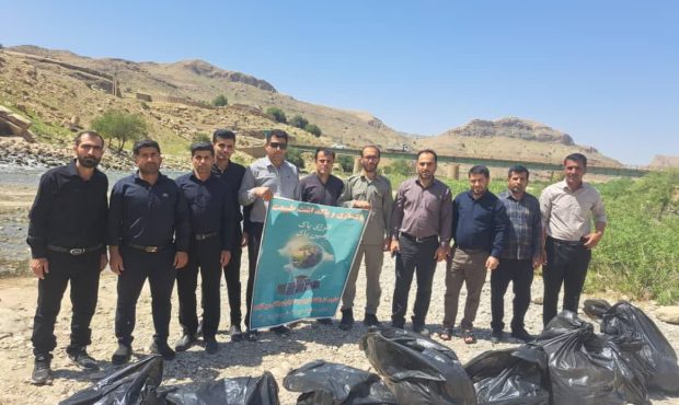 برگزاری برنامه پاکسازی طبیعت به مناسبت روز جهانی زمین پاک در شهرستان اندیکا