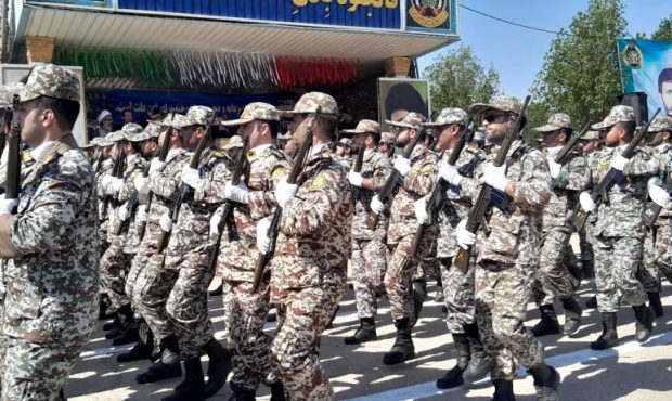 مراسم گرامیداشت روز ارتش و نیروی زمینی برگزار شد