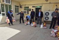 توزیع بسته های ارزاق میان پرسنل شهرداری قلعه خواجه