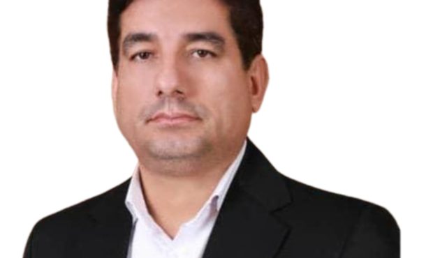 با حکم وزیر کشور حسین کیانی رسما فرماندار اندیکا شد