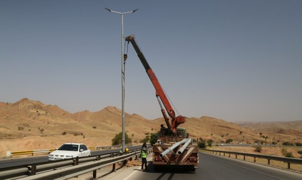 آغاز عملیات اجرایی پروژه روشنایی محور ورودی–خروجی مسجدسلیمان توسط شرکت بهره برداری نفت و گاز مسجدسلیمان