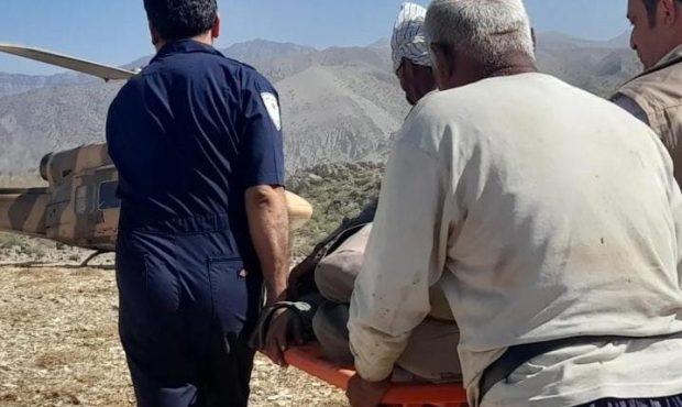 انتقال مادر باردار از صعب‌العبورترین نقاط کوهستانی اندیکا به بیمارستان ۲۲بهمن مسجدسلیمان