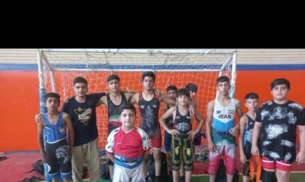 درخشش تیم کشتی پهلوانی شهرستان گتوند در مسابقات استان خوزستان