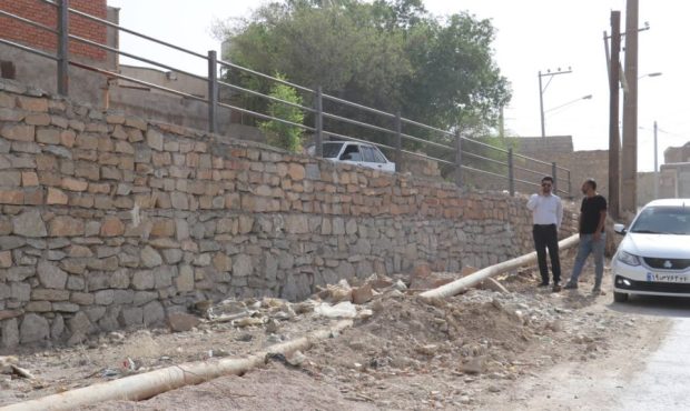 ورودی شیخ‌مندنی ایمن‌سازی شد / عملیات احداث دیوار حائل توسط شهرداری مسجدسلیمان 