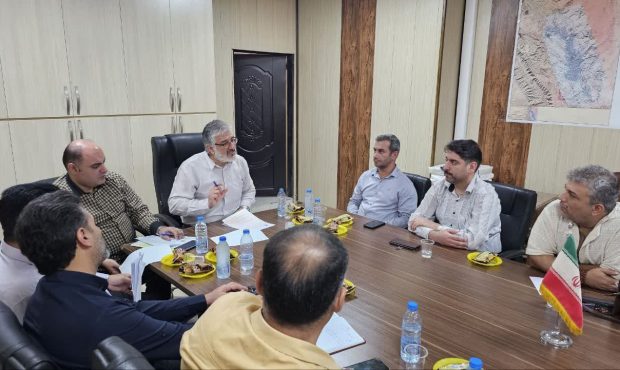 برگزاری جلسه تعاملی و آموزشی تبیین تبصره ماده ۱۰۰ قانون مالیاتهای مستقیم در اداره امور مالیاتی شهرستان مسجدسلیمان