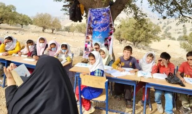 برگزاری جشن کتاب در منطقه عشایری آبید بویر شهرستان اندیکا