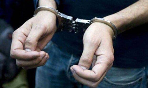 دستگیری یکی از سارقان مأمور نما ۳ کیلوگرم طلا در اه دستگیری یکی از سارقان مأمور نما ۳ کیلوگرم طلا در اه