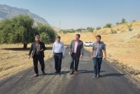 بازدید فرماندار اندیکا از پروژه آسفالت معابر روستای اسلام‌آباد