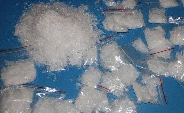 کشف و ضبط نزدیک به ۴۰ کیلوگرم شیشه و هروئین در اهواز کشف و ضبط نزدیک به ۴۰ کیلوگرم شیشه و هروئین در اهواز